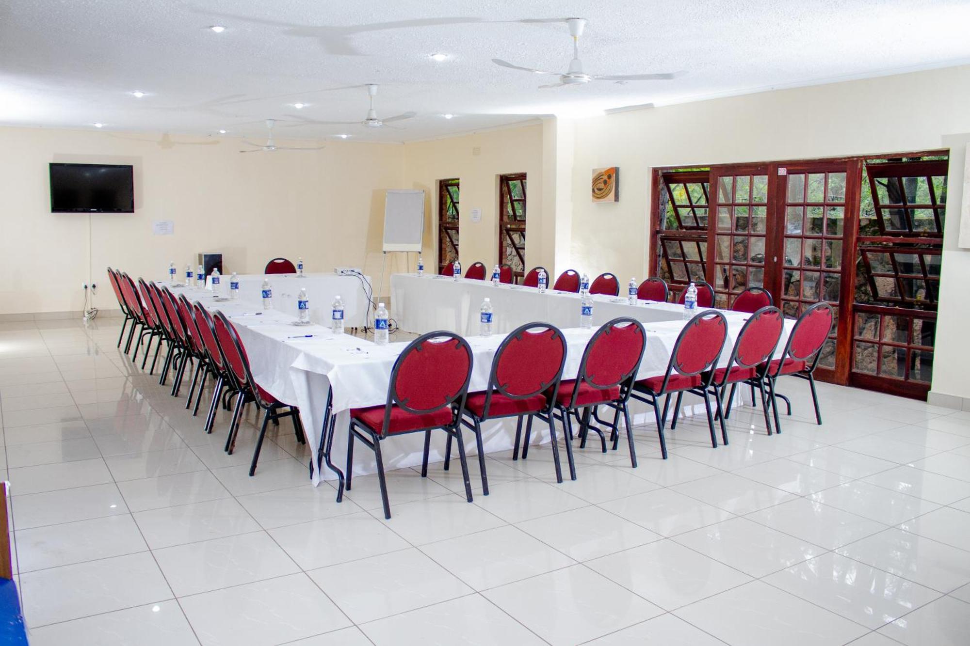 Matilinda Lodge Bulawayo Exterior photo